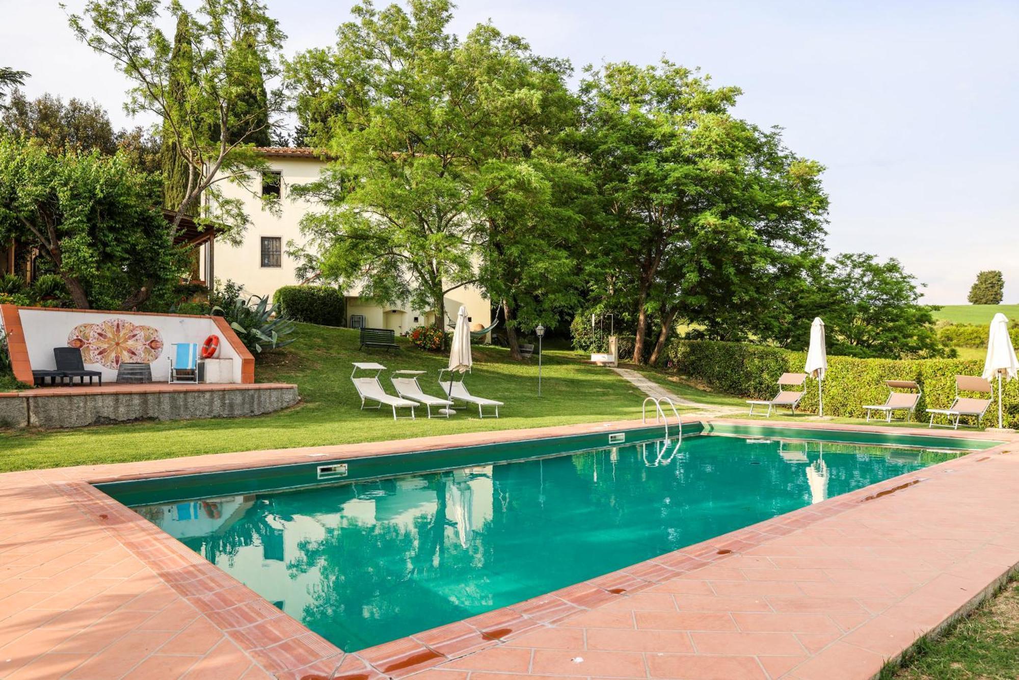 Bio-Agriturismo La Ginestra Сан Кашано ин Вал ди Пеза Екстериор снимка